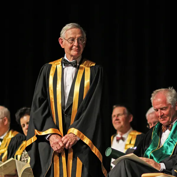 1 Duncan Receiving The Robert Orton Prize. Perth. May2012